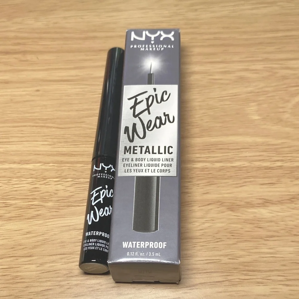 NYX Epic Wear Metallic Liquid Liner - Shimmery Silver